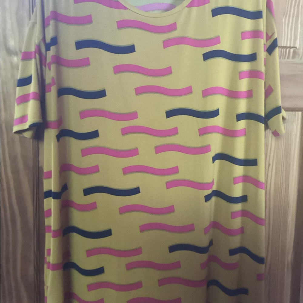 LuLaRoe Irma tunic with fun waves of color!